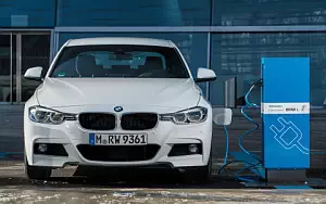   BMW 330e M Sport - 2016