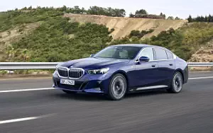   BMW i5 eDrive40 M Sport (Tanzanite Blue Metallic) - 2023
