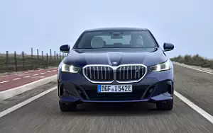   BMW i5 eDrive40 M Sport (Tanzanite Blue Metallic) - 2023