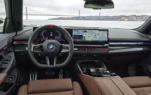   BMW i5 M60 xDrive (Frozen Pure Grey) - 2023
