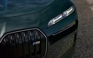   BMW i7 M70 xDrive (Aurora Diamond Green) - 2023