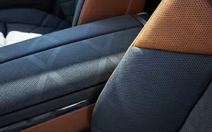   BMW i7 M70 xDrive (Aurora Diamond Green) - 2023