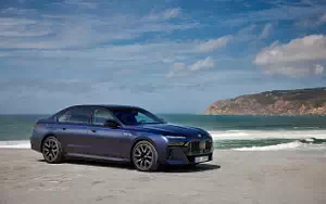   BMW i7 M70 xDrive (Frozen Tanzanite Blue) - 2023