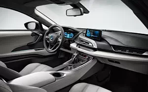   BMW i8 - 2013