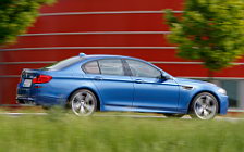   BMW M5 Sedan F10 - 2011