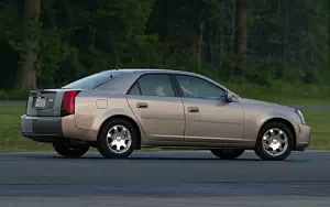   Cadillac CTS - 2004