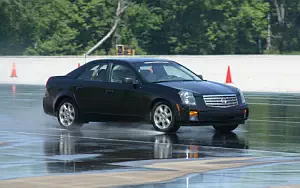   Cadillac CTS - 2004
