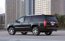   Cadillac Escalade ESV 2007