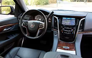   Cadillac Escalade - 2014
