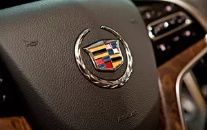  Cadillac Escalade - 2014