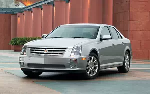   Cadillac STS - 2005