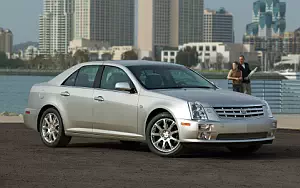  Cadillac STS - 2005