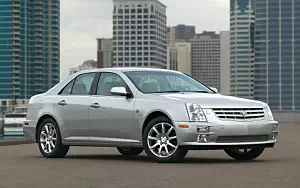   Cadillac STS - 2005