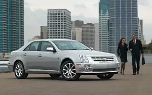   Cadillac STS - 2005