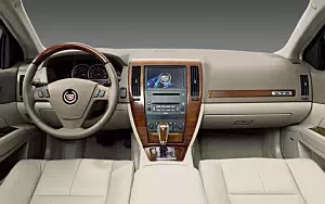   Cadillac STS - 2005