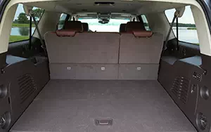   Chevrolet Suburban LTZ - 2015