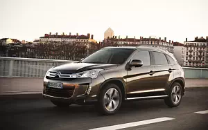   Citroen C4 AirCross - 2012