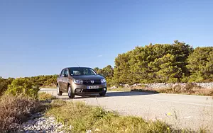   Dacia Sandero - 2016