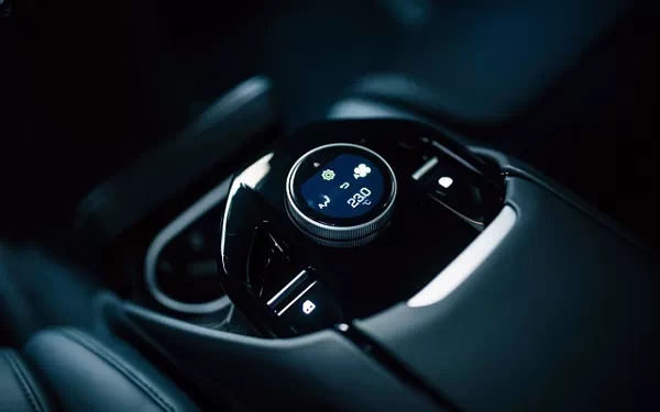 ���� ���������� Ferrari Purosangue Japan-spec - 2023