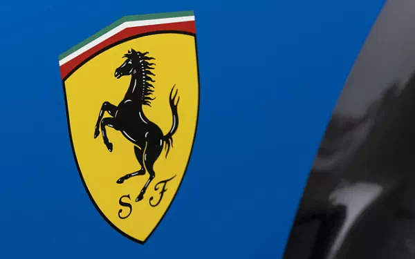 ���� ���������� Ferrari Purosangue UK-spec - 2023