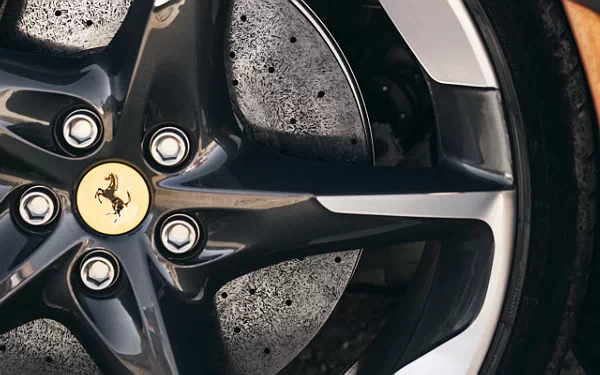 ���� ���������� Ferrari Purosangue US-spec - 2023