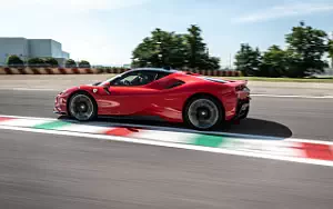   Ferrari SF90 Stradale - 2020