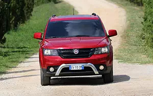   Fiat Freemont Cross - 2014