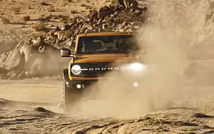   Ford Bronco 2-Door Black Diamond Sasquatch Package - 2020