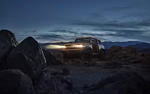   Ford Bronco 2-Door Black Diamond Sasquatch Package - 2020