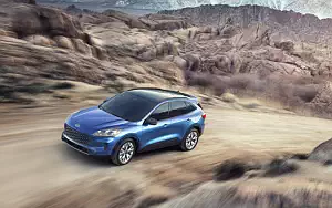   Ford Escape Hybrid Titanium - 2019