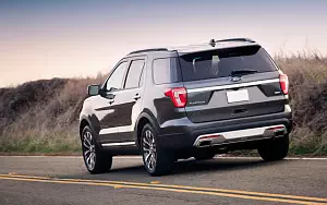   Ford Explorer Platinum - 2016