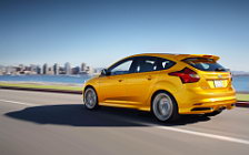   Ford Focus ST US-spec - 2011