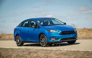   Ford Focus SE Sedan US-spec - 2014