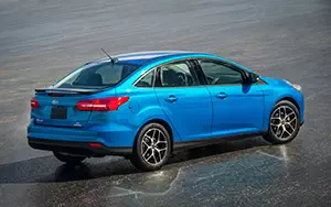   Ford Focus SE Sedan US-spec - 2014