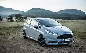   Ford Fiesta ST200 - 2016