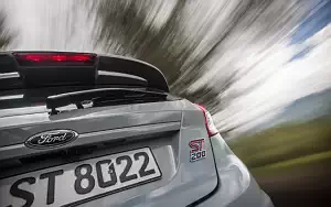   Ford Fiesta ST200 - 2016