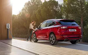   Ford Kuga Plug-in Hybrid ST-Line - 2019