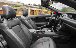   Ford Mustang EcoBoost Convertible EU-spec - 2017