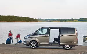   Ford Tourneo Custom - 2017