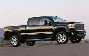   GMC Sierra 2500 HD Denali Crew Cab - 2014