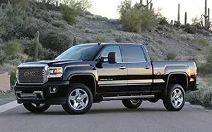   GMC Sierra 2500 HD Denali Crew Cab - 2014