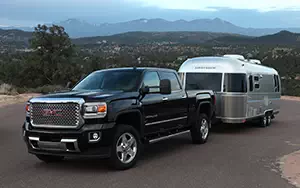   GMC Sierra 2500 HD Denali Crew Cab - 2014