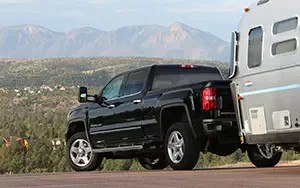   GMC Sierra 2500 HD Denali Crew Cab - 2014