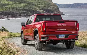  GMC Sierra AT4 Crew Cab - 2018