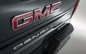   GMC Sierra Denali Crew Cab - 2018