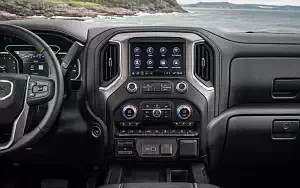   GMC Sierra Denali Crew Cab - 2018