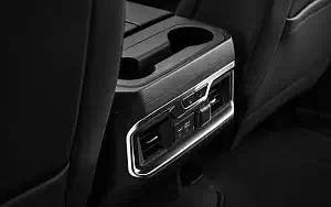   GMC Sierra Denali Crew Cab - 2018