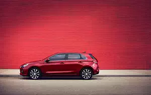   Hyundai Elantra GT US-spec - 2017