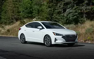   Hyundai Elantra Limited US-spec - 2018