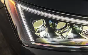   Hyundai Elantra Limited US-spec - 2018